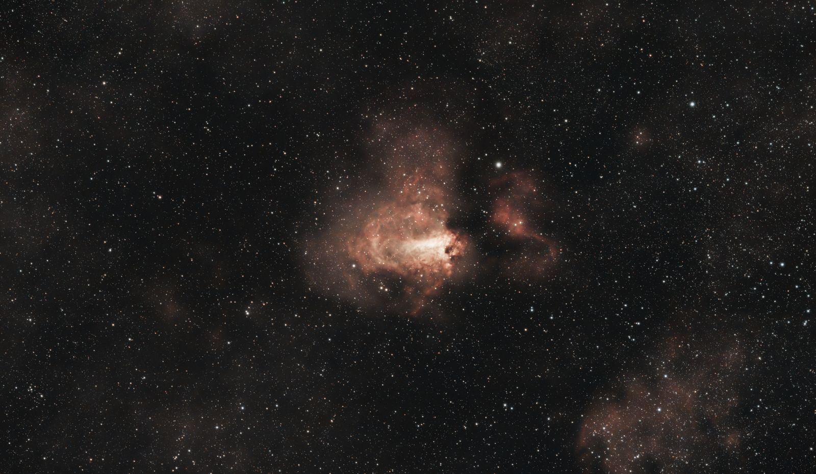 Swan Nebula / Omega Nebula - M17